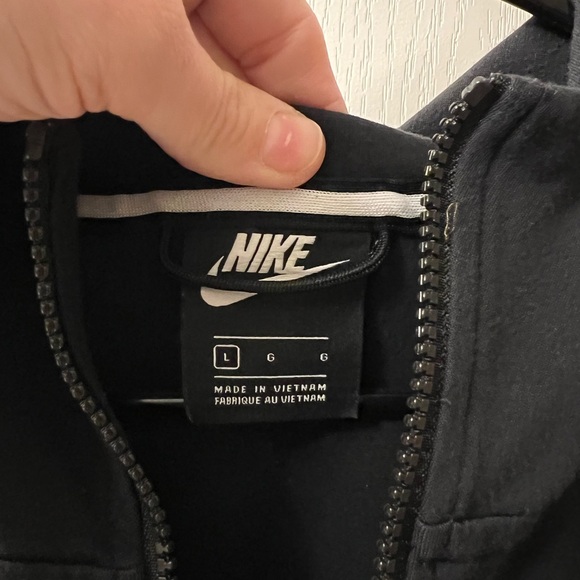 Nike Black Hooded Jacket - Picture 3 of 6